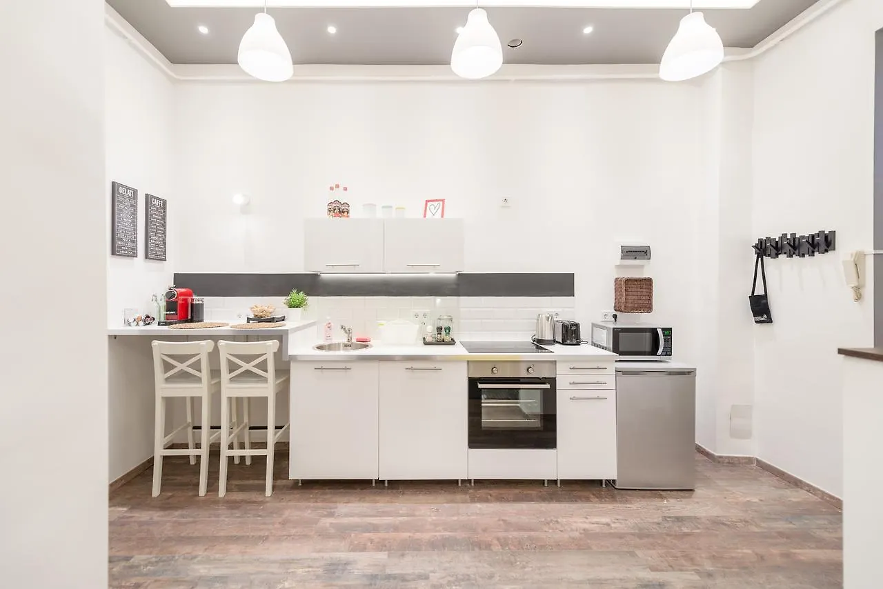 Oasis Apartments - Almassy Park Budapest